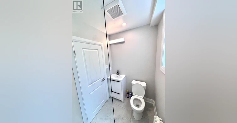 100 Portland Street, Toronto, ON, M8Y 1A7 - 15