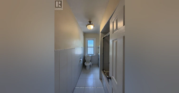 UPPER-148 Belgravia Avenue, Toronto, ON, M6E 2M7 - 5