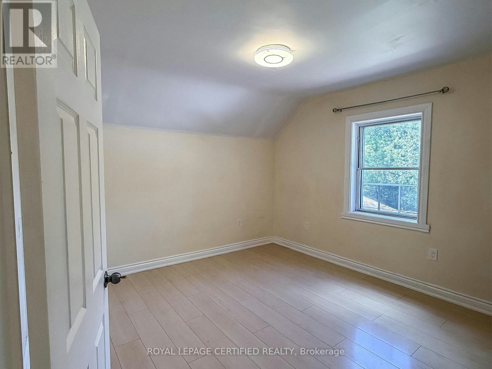 UPPER-148 Belgravia Avenue, Toronto, ON, M6E 2M7 - 8