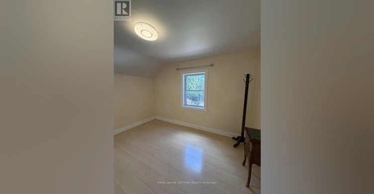 UPPER-148 Belgravia Avenue, Toronto, ON, M6E 2M7 - 10