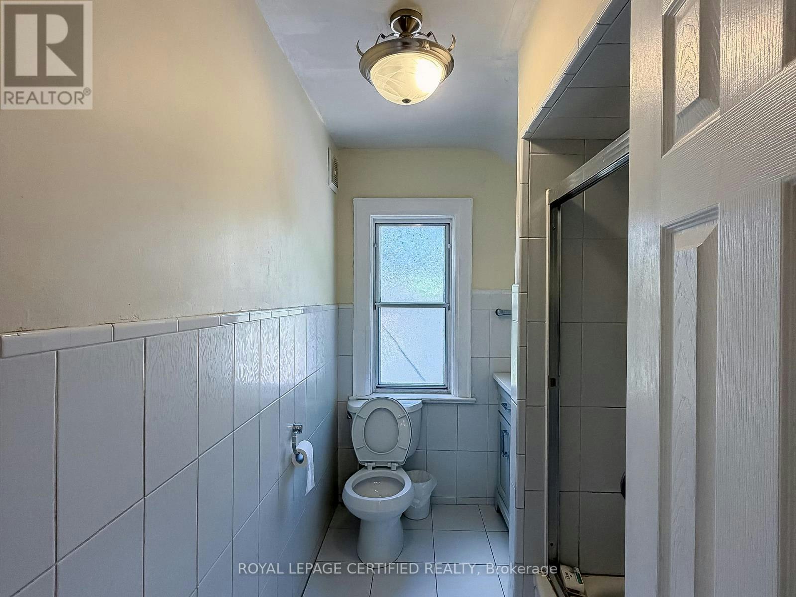 UPPER-148 Belgravia Avenue, Toronto, ON, M6E 2M7 - 5