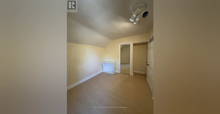 UPPER-148 Belgravia Avenue, Toronto, ON, M6E 2M7 - 17