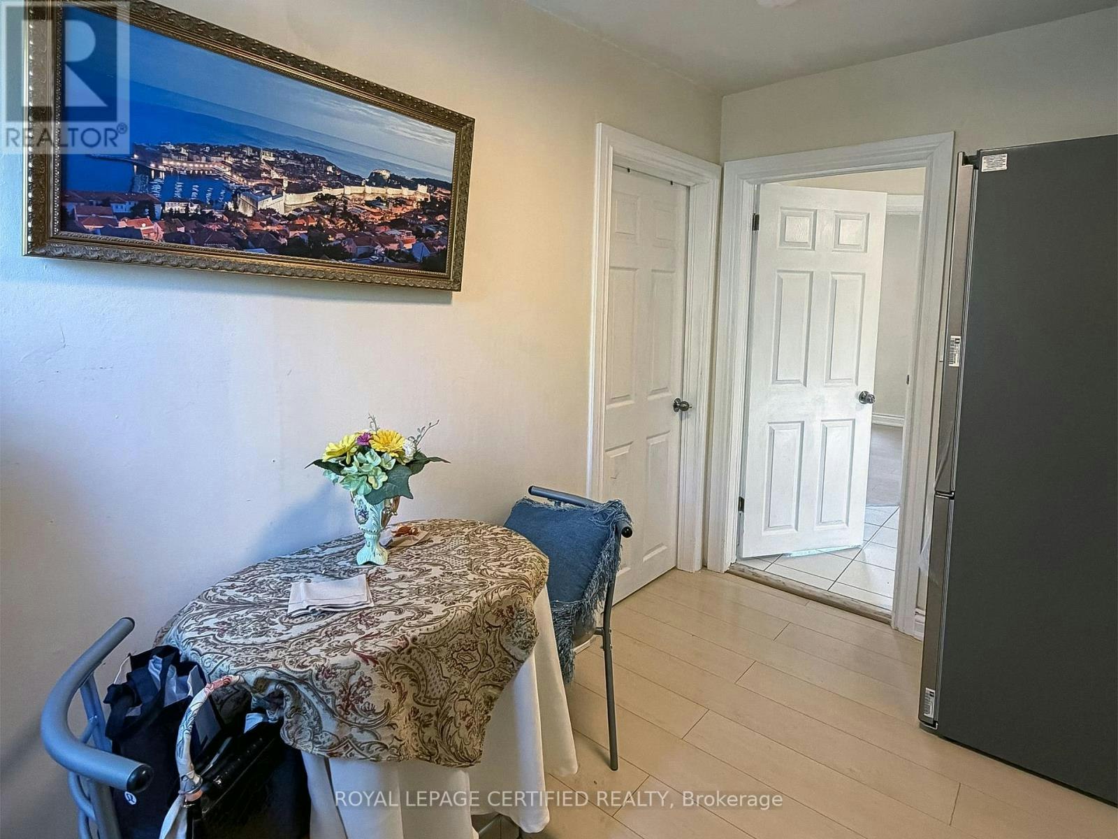 UPPER-148 Belgravia Avenue, Toronto, ON, M6E 2M7 - 14