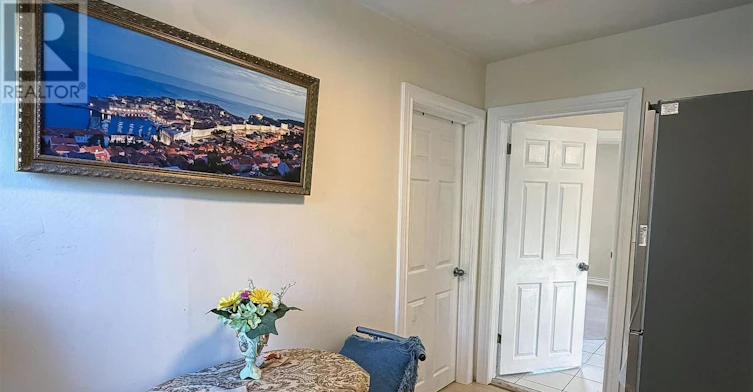 UPPER-148 Belgravia Avenue, Toronto, ON, M6E 2M7 - 14