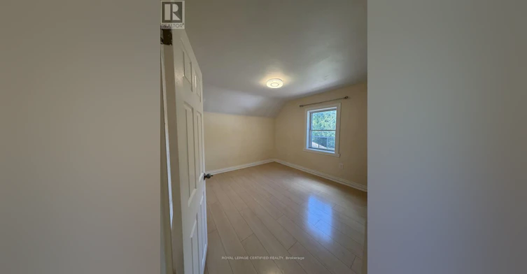 UPPER-148 Belgravia Avenue, Toronto, ON, M6E 2M7 - 8