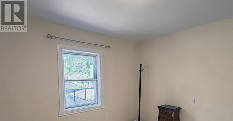 UPPER-148 Belgravia Avenue, Toronto, ON, M6E 2M7 - 9