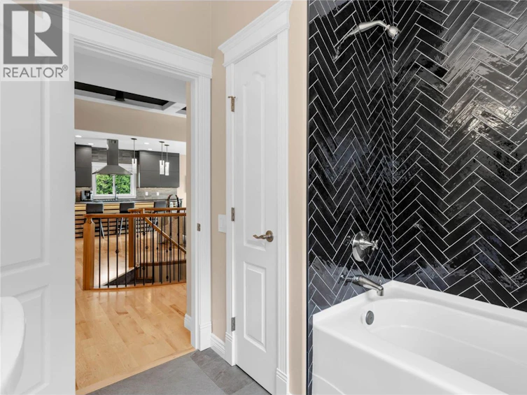 628 S Spruceview Place, Kelowna, BC, V1V 2P7 - 45