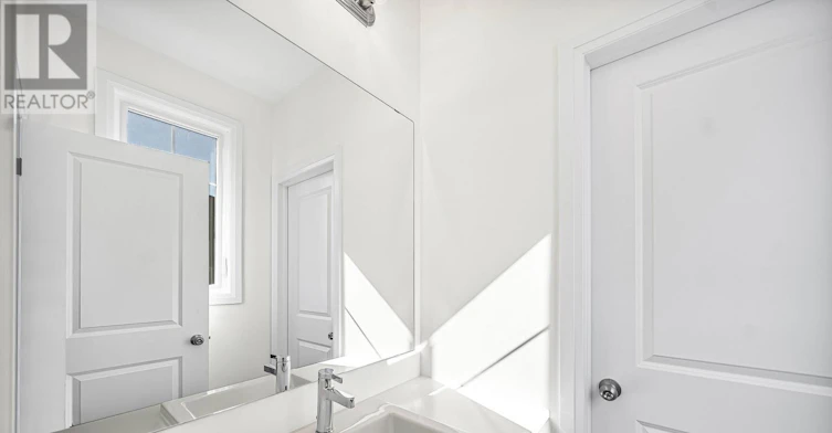 34 Royal Oak Crescent, Loyalist, ON, K0H 1G0 - 34