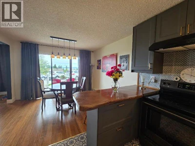 6-4420 Quebec Avenue - 5