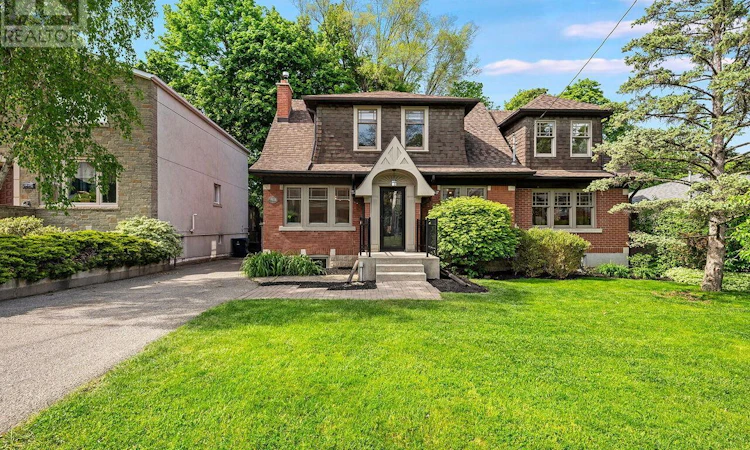 54 Oakfield Drive