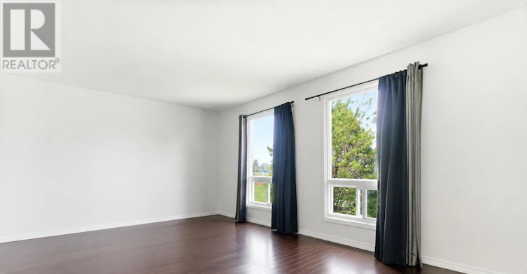 MAIN-21 Kirk Street, St. Catharines, ON, L2S 1B9 - 5