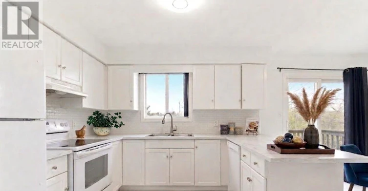 MAIN-21 Kirk Street, St. Catharines, ON, L2S 1B9 - 11