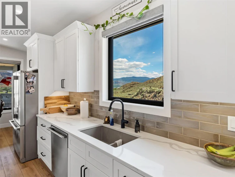 3803 Torrey Pines Drive, Osoyoos, BC, V0H 1V4 - 10