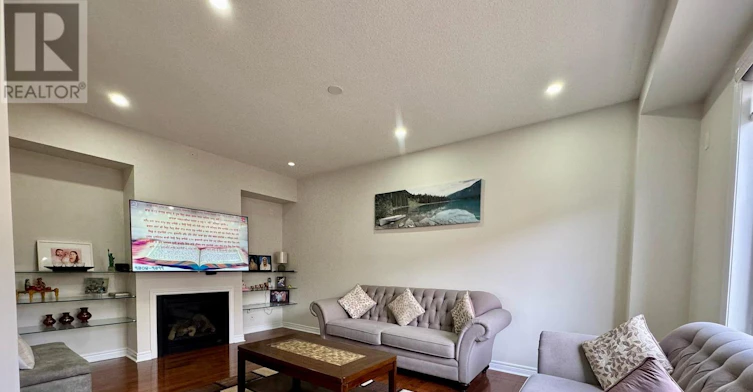 6 Hybrid Street, Brampton, ON, L7A 0L5 - 4