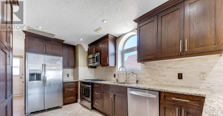 UPPER-561 Queen Street S, Kitchener, ON, N2G 1W9 - 9