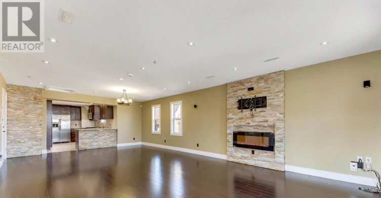 UPPER-561 Queen Street S, Kitchener, ON, N2G 1W9 - 3