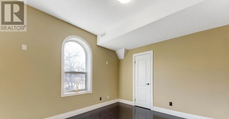 UPPER-561 Queen Street S, Kitchener, ON, N2G 1W9 - 16
