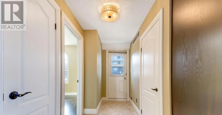 UPPER-561 Queen Street S, Kitchener, ON, N2G 1W9 - 21