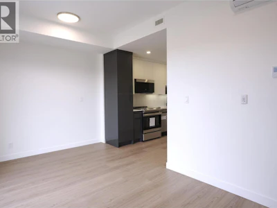 510-1380 Pridham Avenue - 4