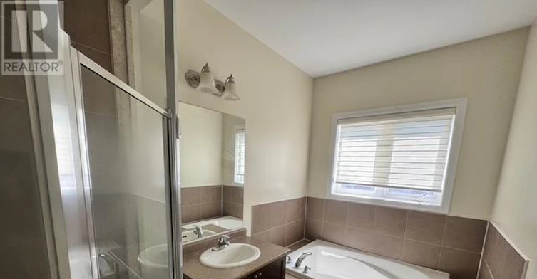 119 Rothwell Street, Aurora, ON, L4G 0V8 - 16