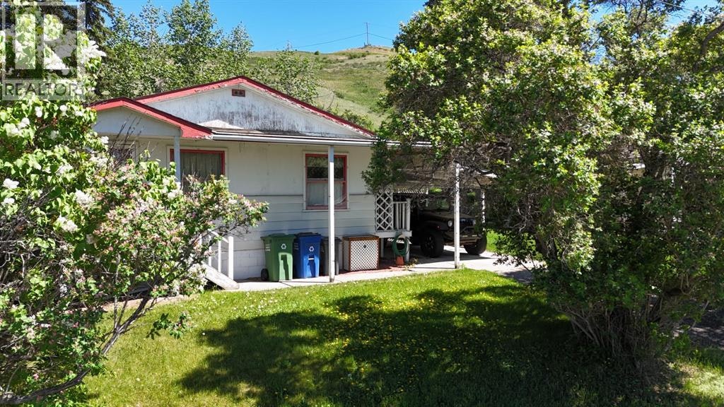 332 Third Street W, Cochrane, AB, T4C 1Z6