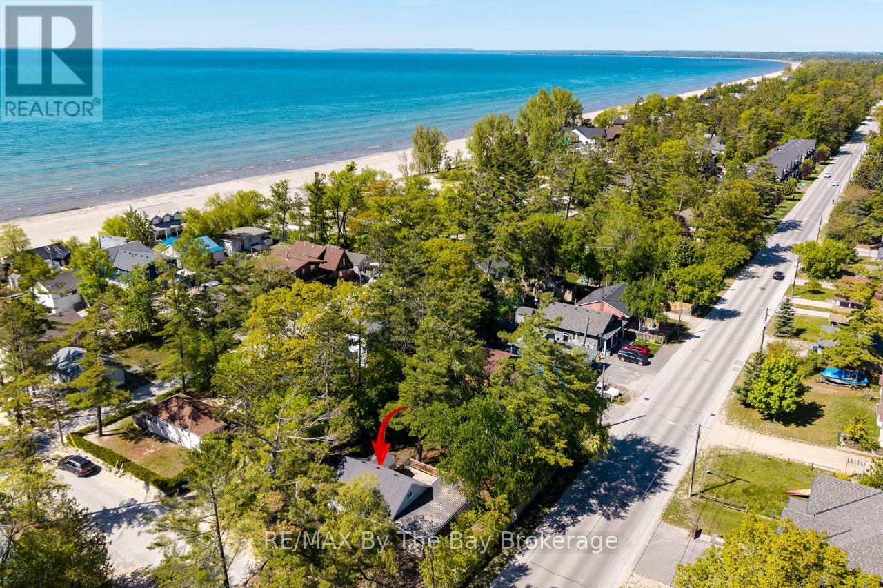 33 17th Street N, Wasaga Beach, ON, L9Z 2J1