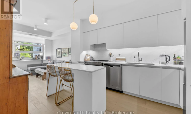 215-601 Kingston Road