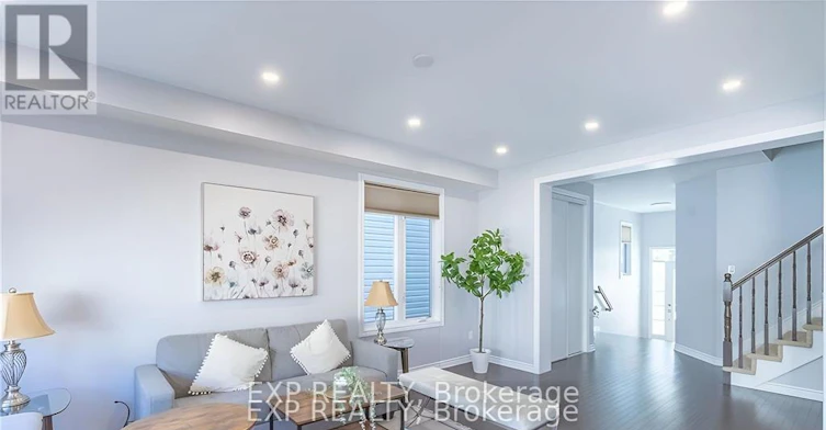 320 Autumnfield Street, Ottawa, ON, K2M 0J4 - 11