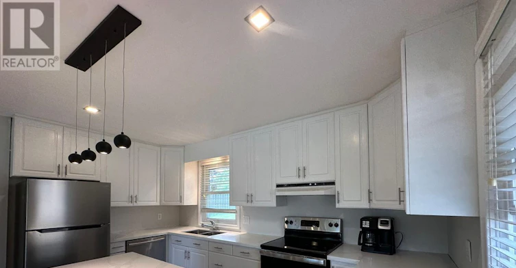 714 Tennyson Avenue, Oshawa, ON, L1H 3K4 - 2