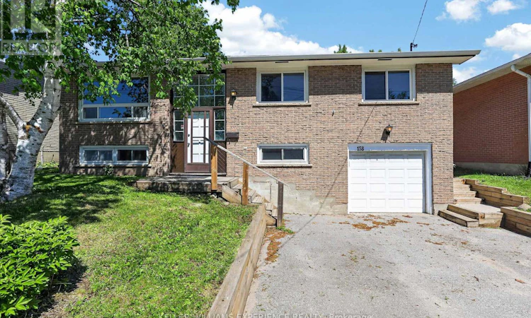 158 Cundles Road E