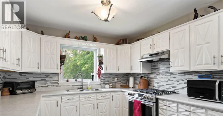 12341 Denis Street, Tecumseh, ON, N8N 1L1 - 18