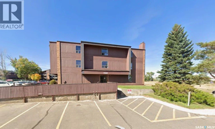 303-1140 9th Avenue NE