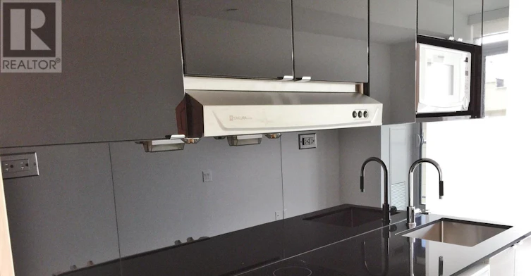 216-72 Esther Shiner Boulevard, Toronto, ON, M2K 0C4