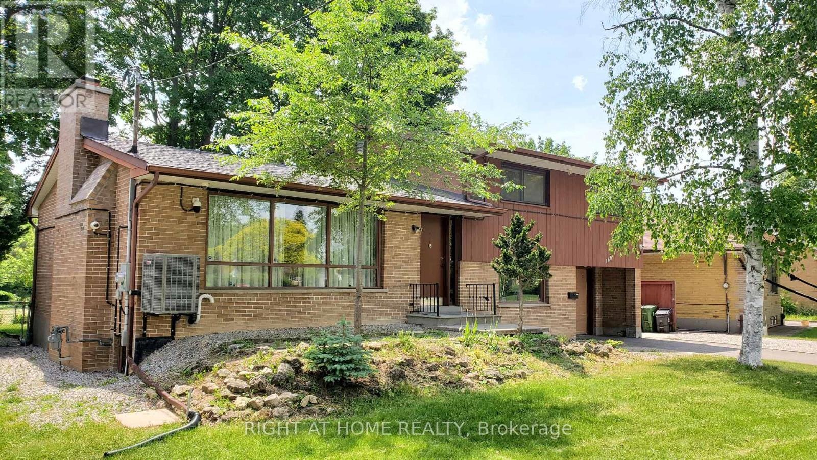 1-169 Yorkview Drive, Toronto, ON, M2R 1K2