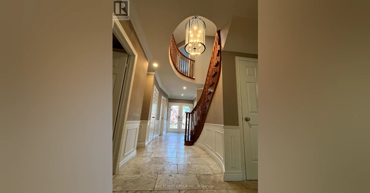 1035 Masters Green, Oakville, ON, L6M 2N8 - 4