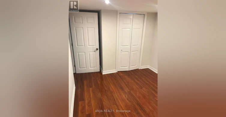 24 Jenmat Drive, Markham, ON, L6E 2A8 - 3