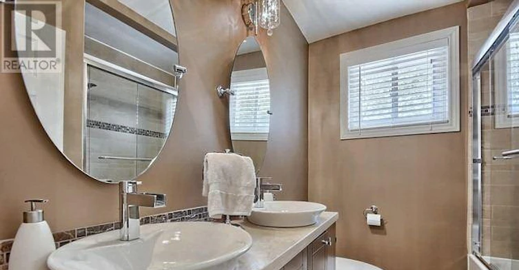UPPER-28 Collins Crescent, Aurora, ON, L4G 2W2 - 8