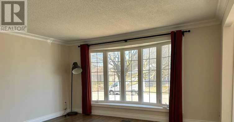 UPPER-28 Collins Crescent, Aurora, ON, L4G 2W2 - 16