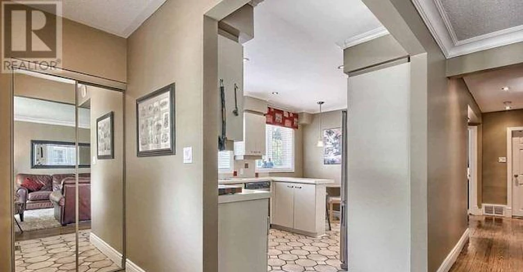 UPPER-28 Collins Crescent, Aurora, ON, L4G 2W2 - 3