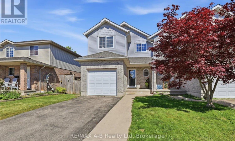 528 Nelson Street W