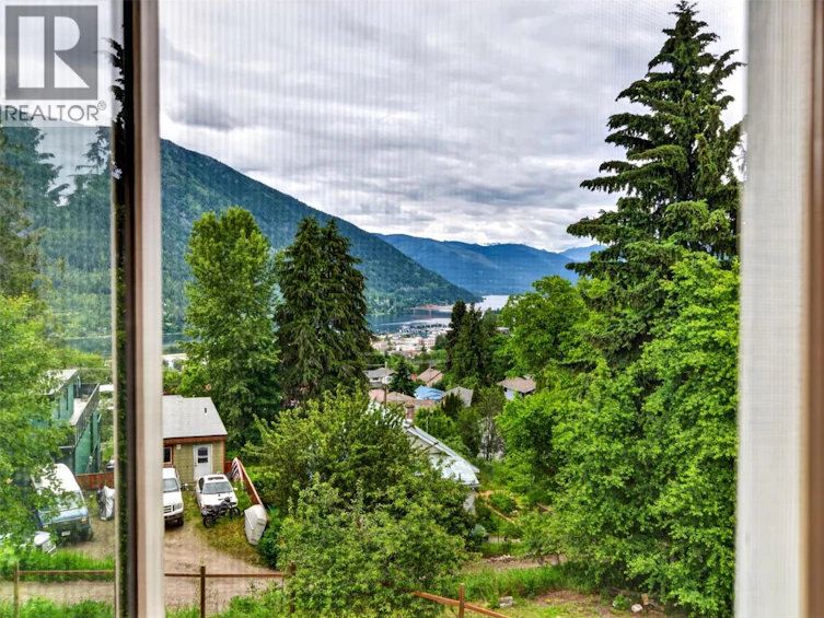 604 W Innes Street, Nelson, BC, V1L 3J3 - 57