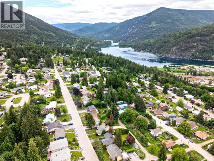 604 W Innes Street, Nelson, BC, V1L 3J3 - 50