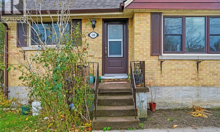 549 Weber Street E