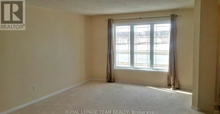 2211 Esprit Drive, Ottawa, ON, K4A 4Z1 - 4