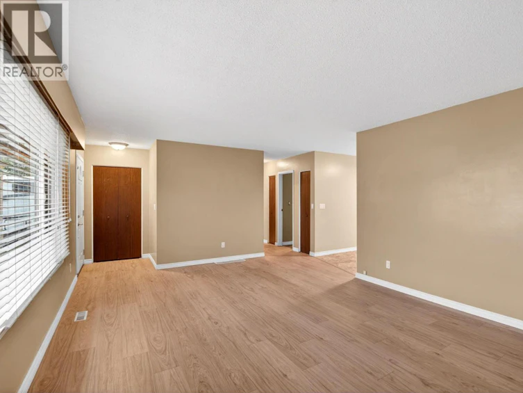 300 Patterson Road, Kelowna, BC, V1X 2L2 - 4