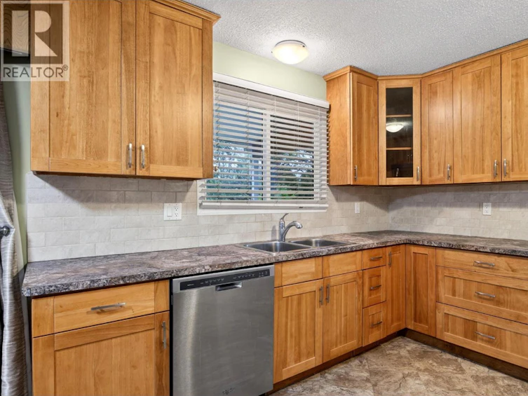 300 Patterson Road, Kelowna, BC, V1X 2L2 - 6