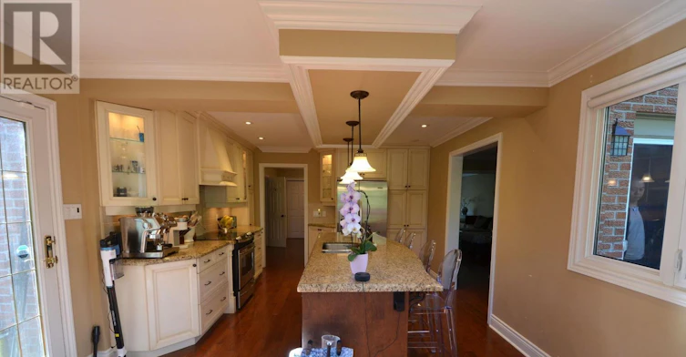 80 Golf Links Drive, Aurora, ON, L4G 3V3 - 6