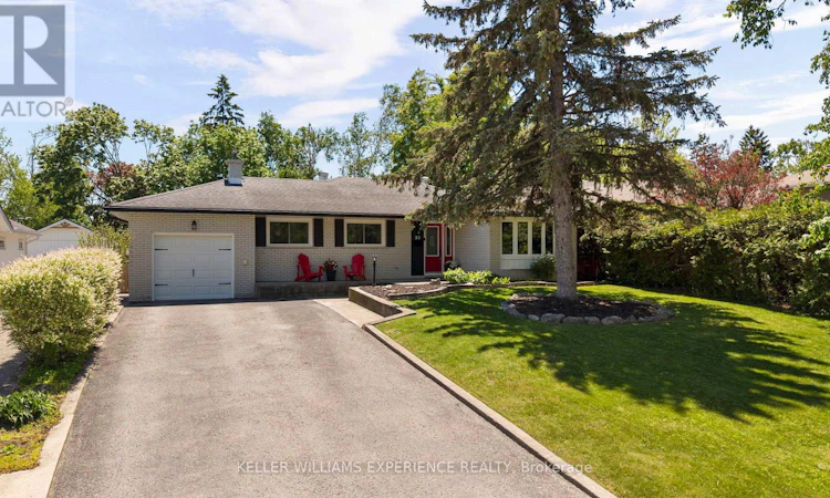 27 Ottaway Avenue