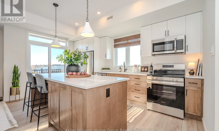75-824 Woolwich Street