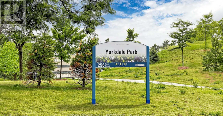 1207-120 Varna Drive, Toronto, ON, M6A 0B3 - 45